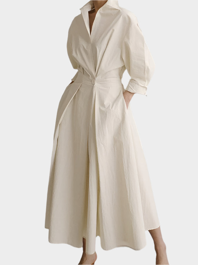 Elegantní šaty áčkového střihu s polokošilovým límečkem