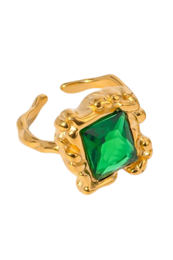 Prsten s texturou smaragdového kamene