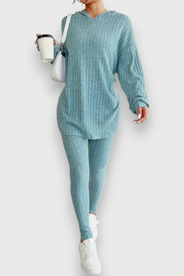 Pohodlná dvoudílná souprava