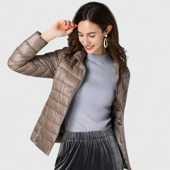 Mahikah | Elegantní nepromokavá péřová bunda
