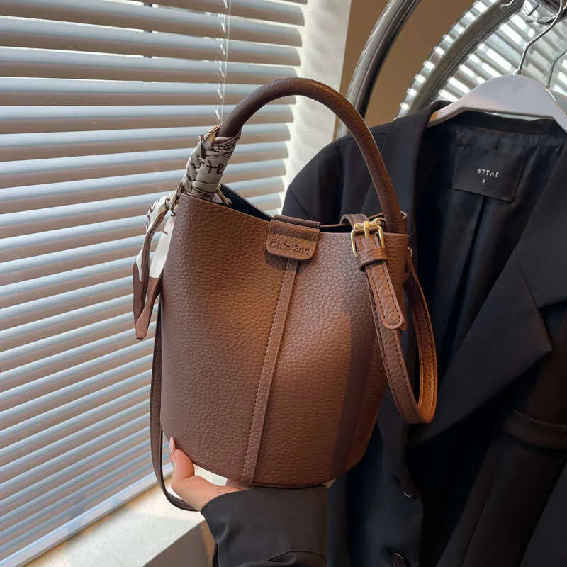 Abigail™ - Retro kabelka typu bucket