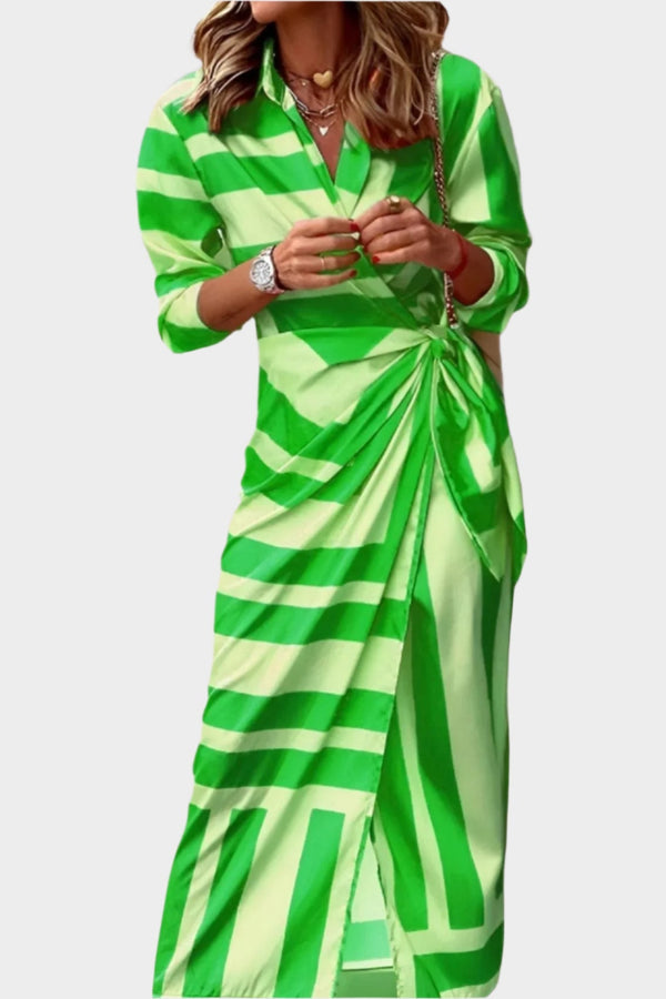 Šaty s potiskem a nastavitelným pasem