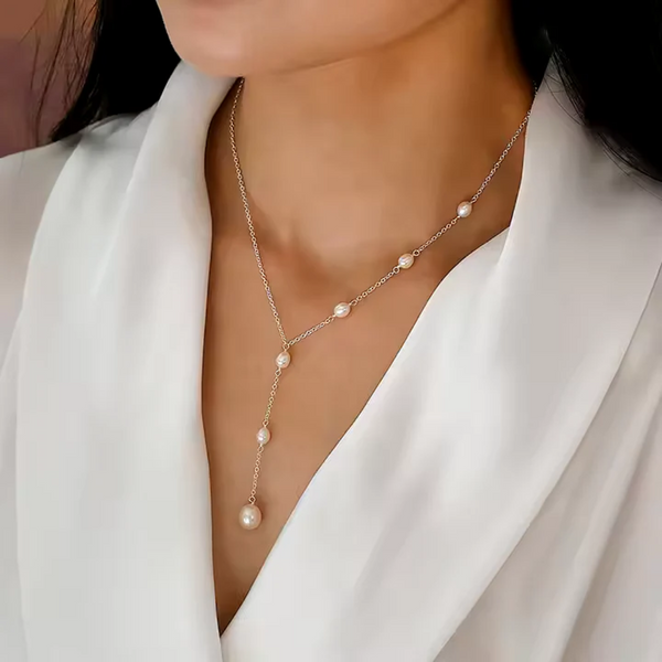 Elegantní přívěsek z rubínu a perlový náhrdelník