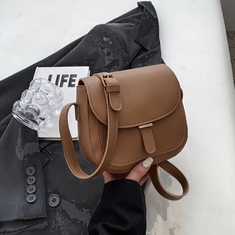 Aria™ Retro Grace | Elegantní sedlová crossbody taška
